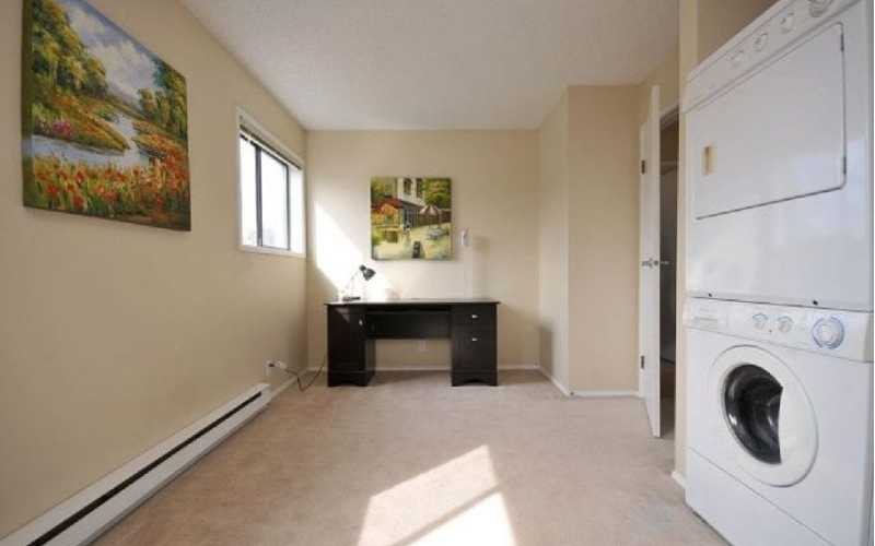 Furnished Apartments Victoria Johnson Place 2BR 08 3af2bd95